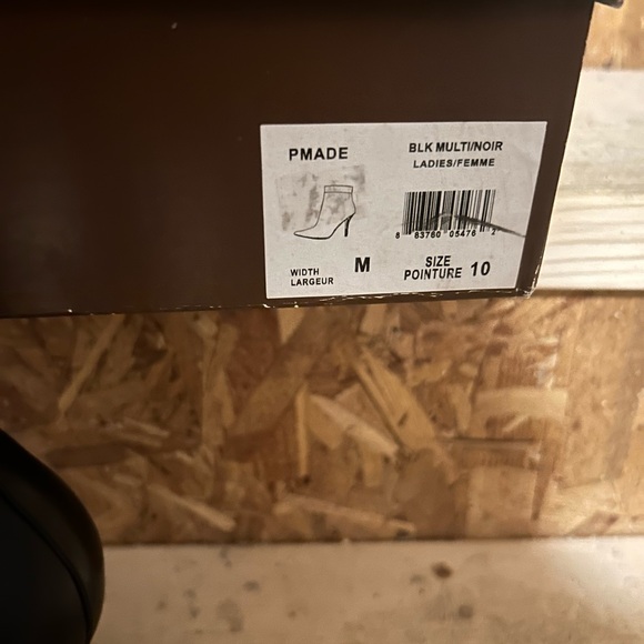 Soft leather booties from Marciano - Picture 3 of 5